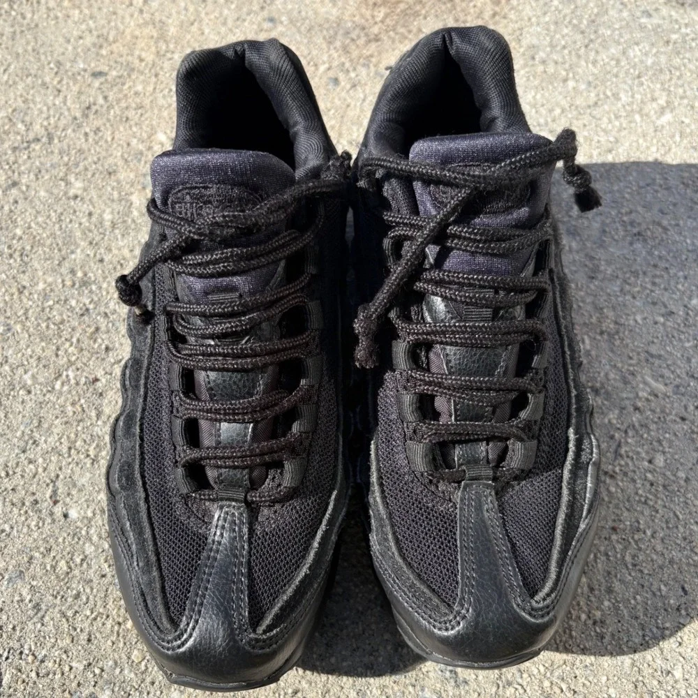 Nike Air Max 95 GS Triple Black Leather Suede Mesh Sneakers 307565-055 6.5Y - Picture 3 of 7